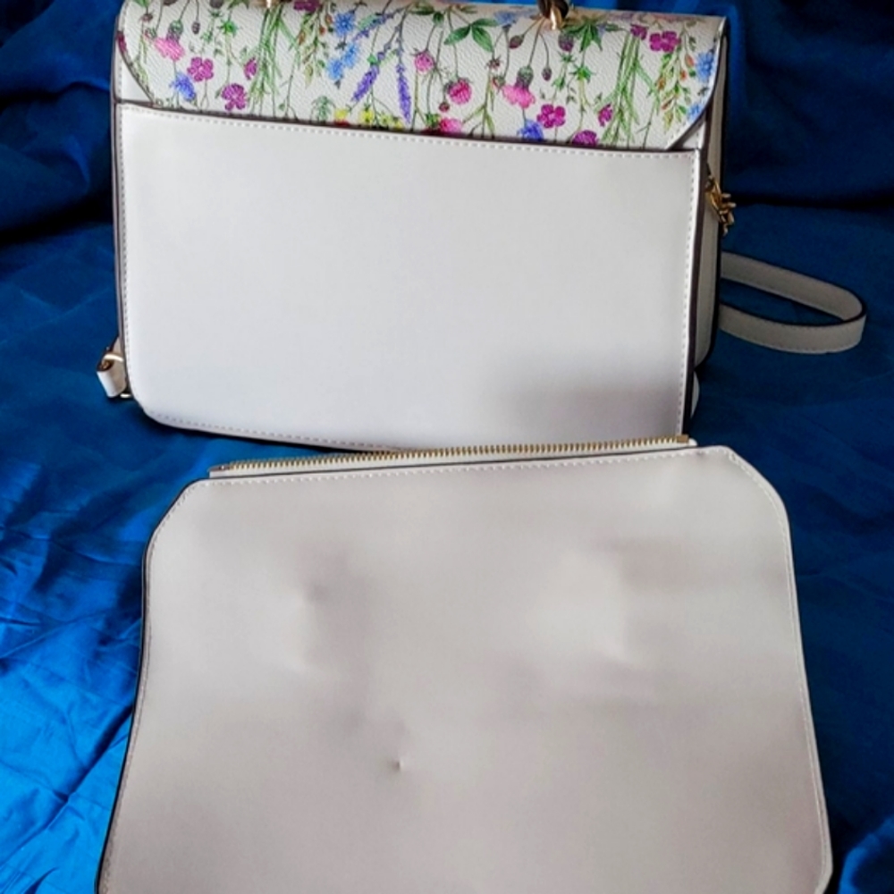 Purse - Picture 5 of 7